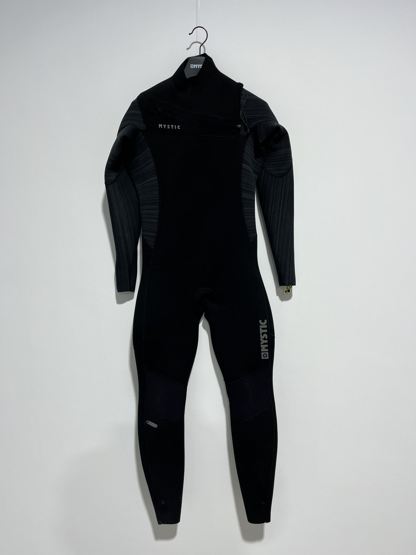 25 - Mystic Majestic Fullsuit 4/3mm Fzip - Black - L - Ex Display