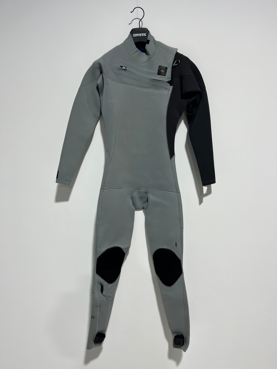 23 - Mystic - Marshall Fullsuit 3/2mm Fzip - Light Grey - L - Ex Display