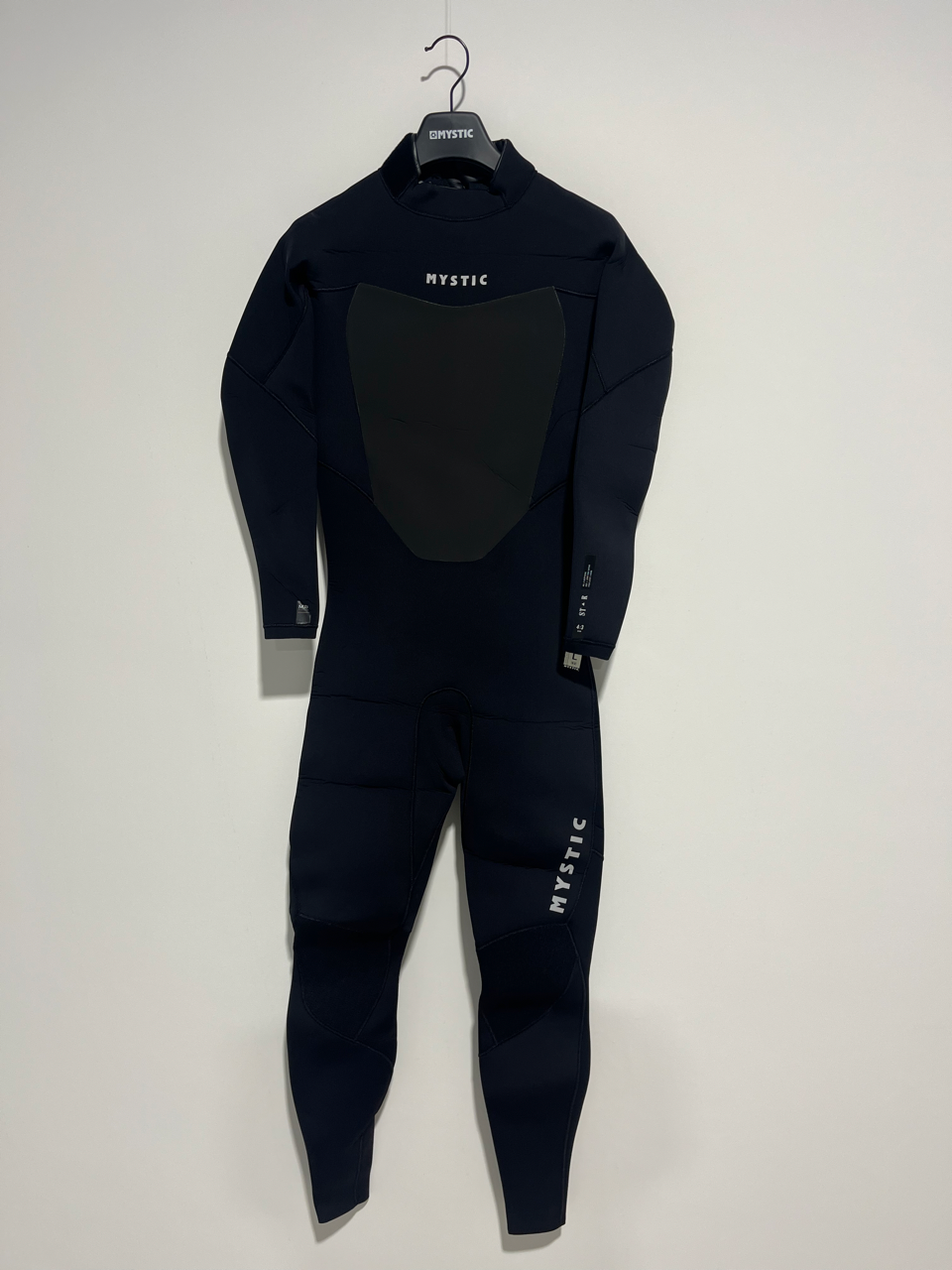 25 - Mystic Star Fullsuit 4/3mm Bzip - Black -L - Ex Display